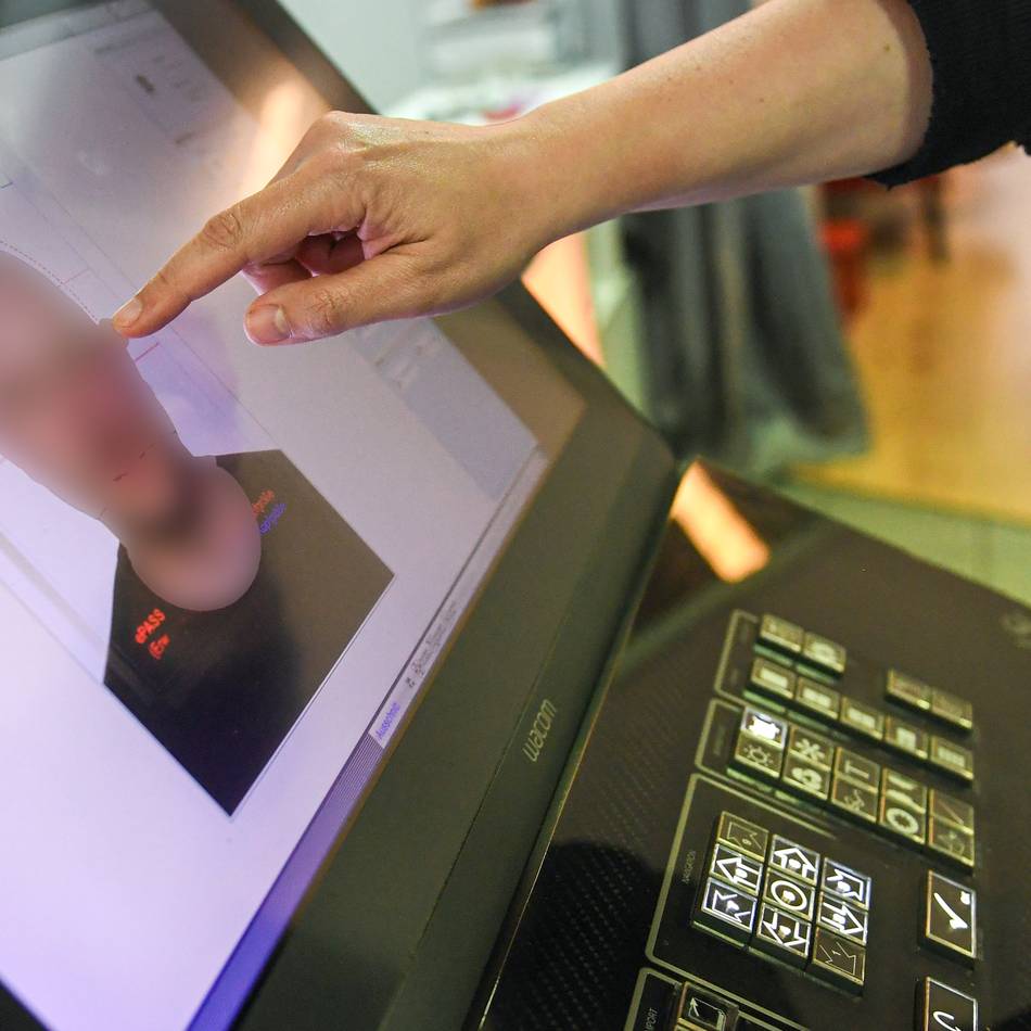 Bürgeramt und Ausländeramt in Dormagen: Noch immer Schwierigkeiten mit digitalen Passfotos