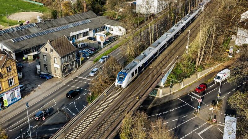 Schienennahverkehr Langenfeld: Haltepunkt Landwehr der S1 in fünf Jahren?