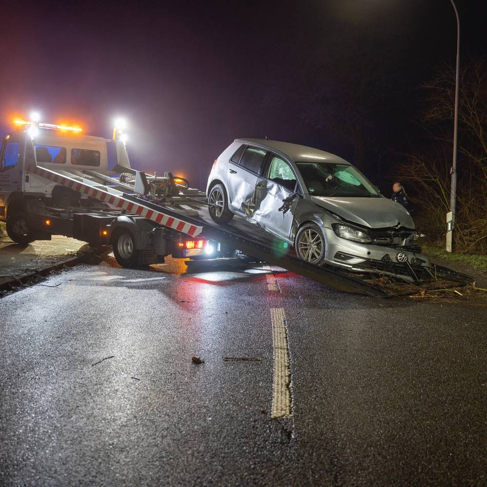 Polizei warnt vor Gefahren des Konsums: Unfallfahrerin in Jüchen-Neuenhoven hatte Lachgas inhaliert