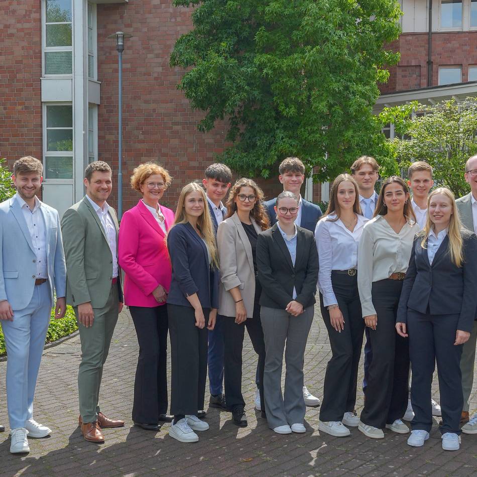 Unternehmen in Meerbusch: Elf Auszubildende starten bei der Volksbank