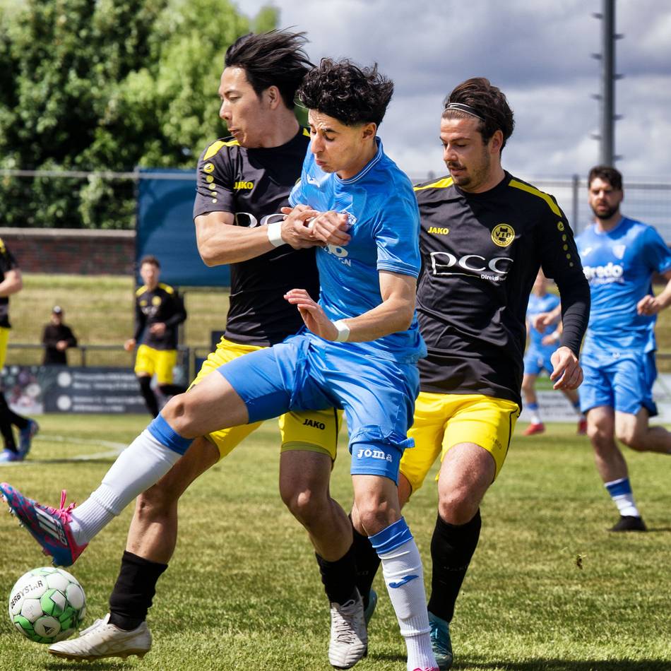 Duell im Niederrheinpokal: Der FCM kommt glanzlos eine Runde weiter