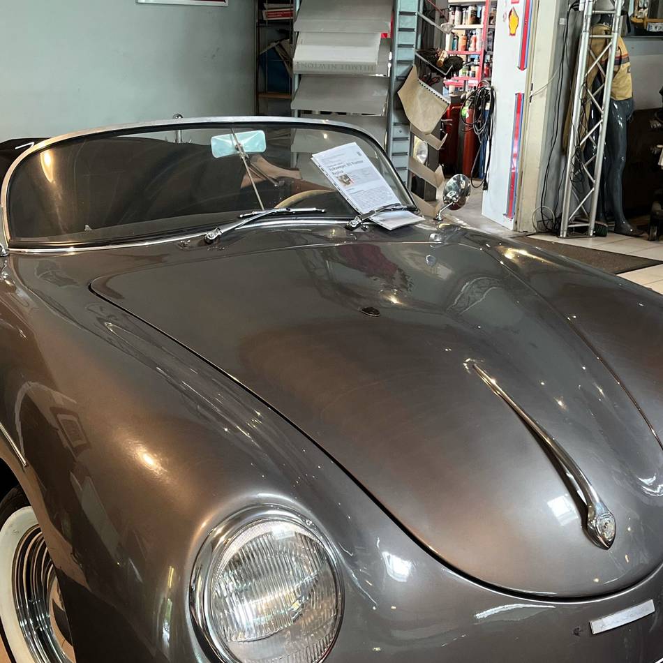Durchsuchung beim Mettmanner Gebrauchtwagenhändler Michael Fröhlich: Ärger mit Porsche wegen Markenrechtsverletzungen