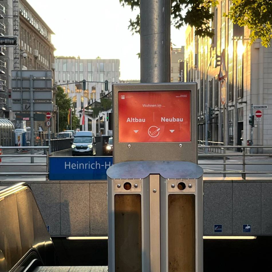 Müll in Düsseldorf: An den Abstimm-Aschenbechern startet die nächste Fragerunde