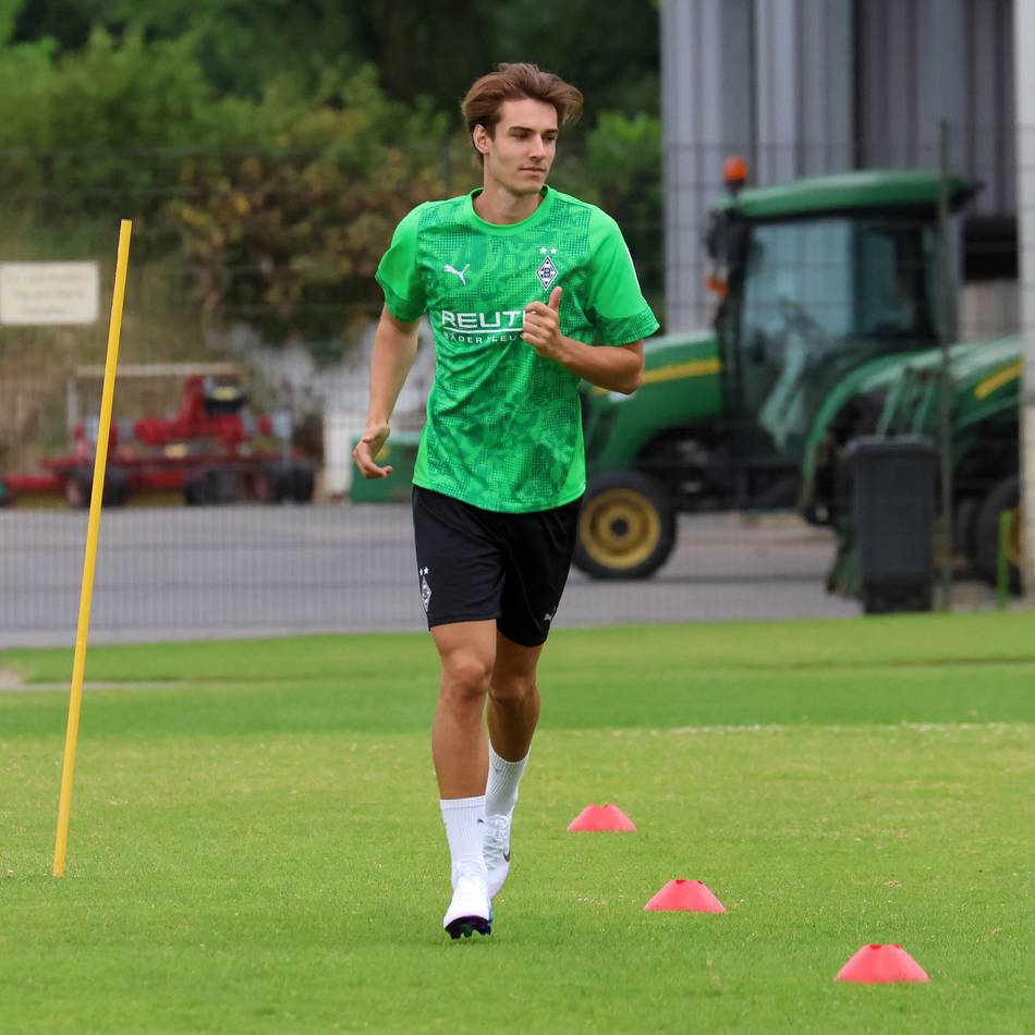 Zweiter Test in Brentford: Neuhaus schießt Borussia bei seinem Profi-Comeback zum Sieg