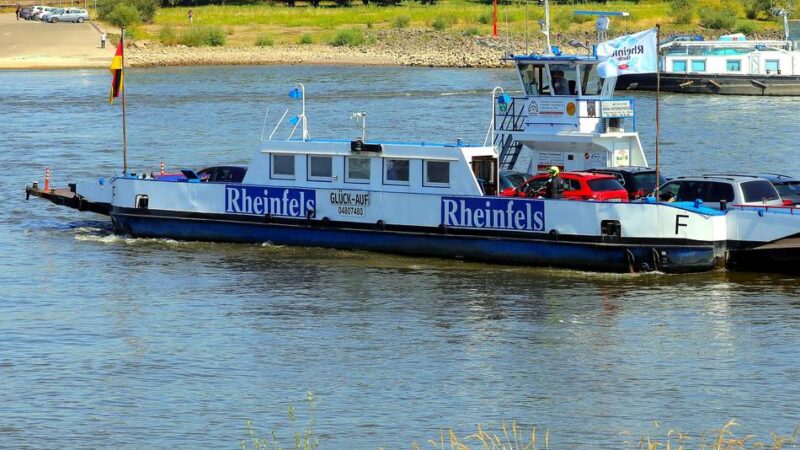 Rheinfähre Rheinberg-Duisburg: Rheinfähre ist am Dienstag wegen Reparatur außer Betrieb