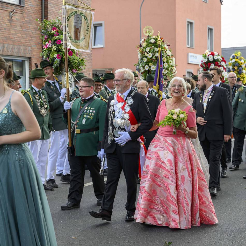 So war das Schützenfest 2025: Holzbüttgen feiert mit viel Frauen-Power