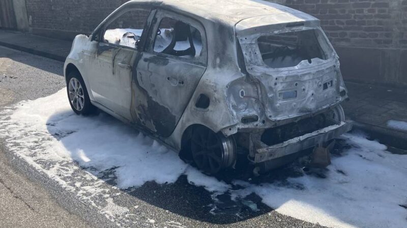 Fahrzeugbrand in Boisheim: „Der Mann hat mir das Leben gerettet“