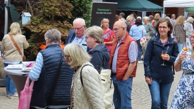 Ladies Day im Haus Millbeck in Hinsbeck: Die Männer fühlten sich wie Kinder im Bällchenbad