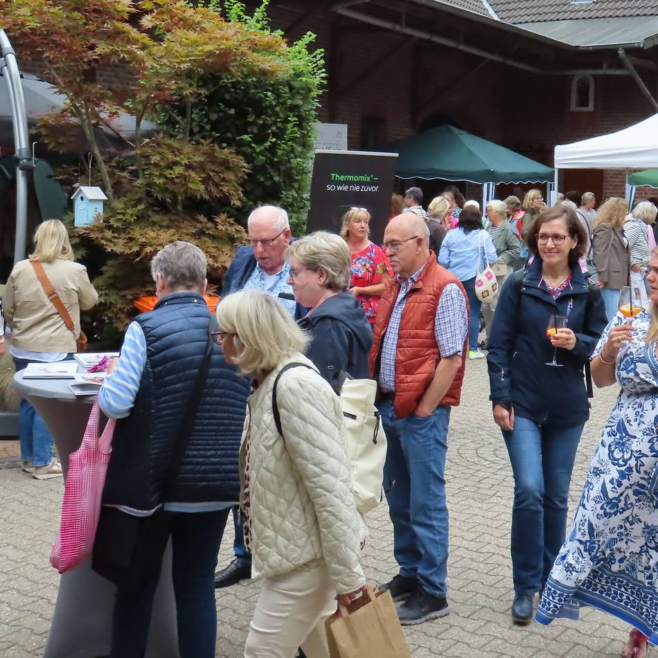 Ladies Day im Haus Millbeck in Hinsbeck: Die Männer fühlten sich wie Kinder im Bällchenbad
