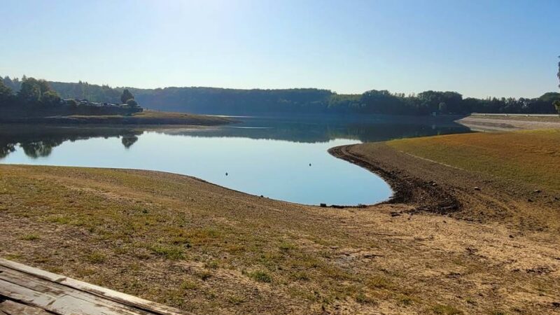Niedriger Füllstand der Bever in Hückeswagen: Wasser fehlt – ATV-Triathlon wird Duathlon