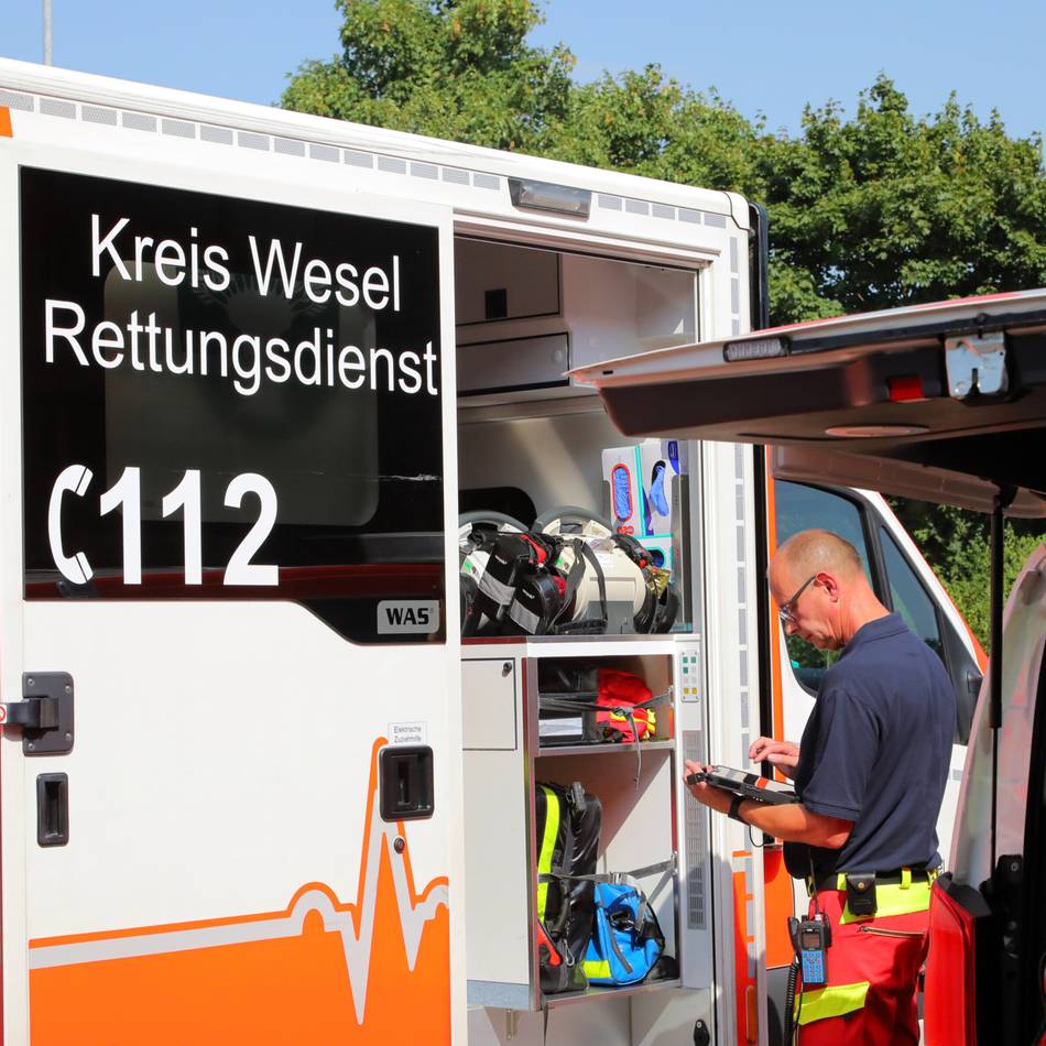 Rheinbergs Bürgermeister erleichtert: 14-jähriger Junge soll nach Badeunfall leichter verletzt sein als befürchtet