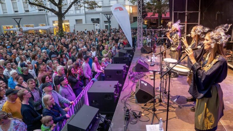 Folklorefest 2025 in Krefeld: Beste Stimmung nicht nur bei Tautumeitas