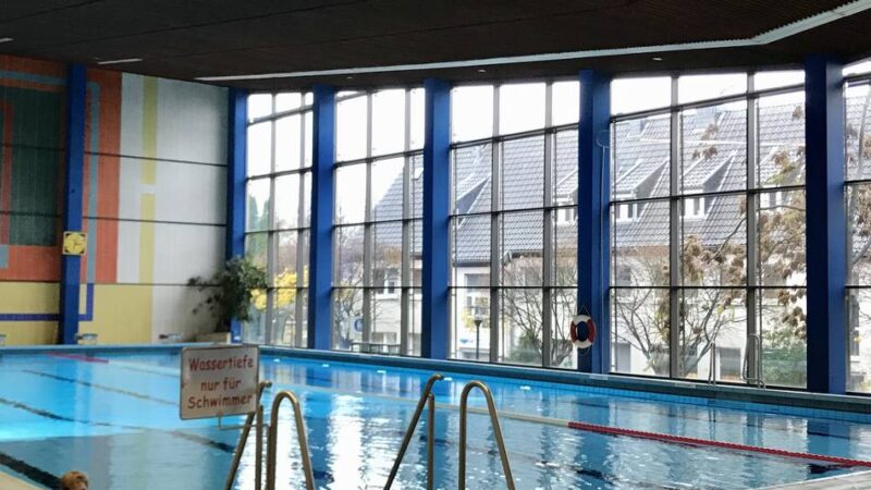 Unerwartete Reparaturarbeiten in Mettmann: Hallenbad öffnet erst Ende September wieder
