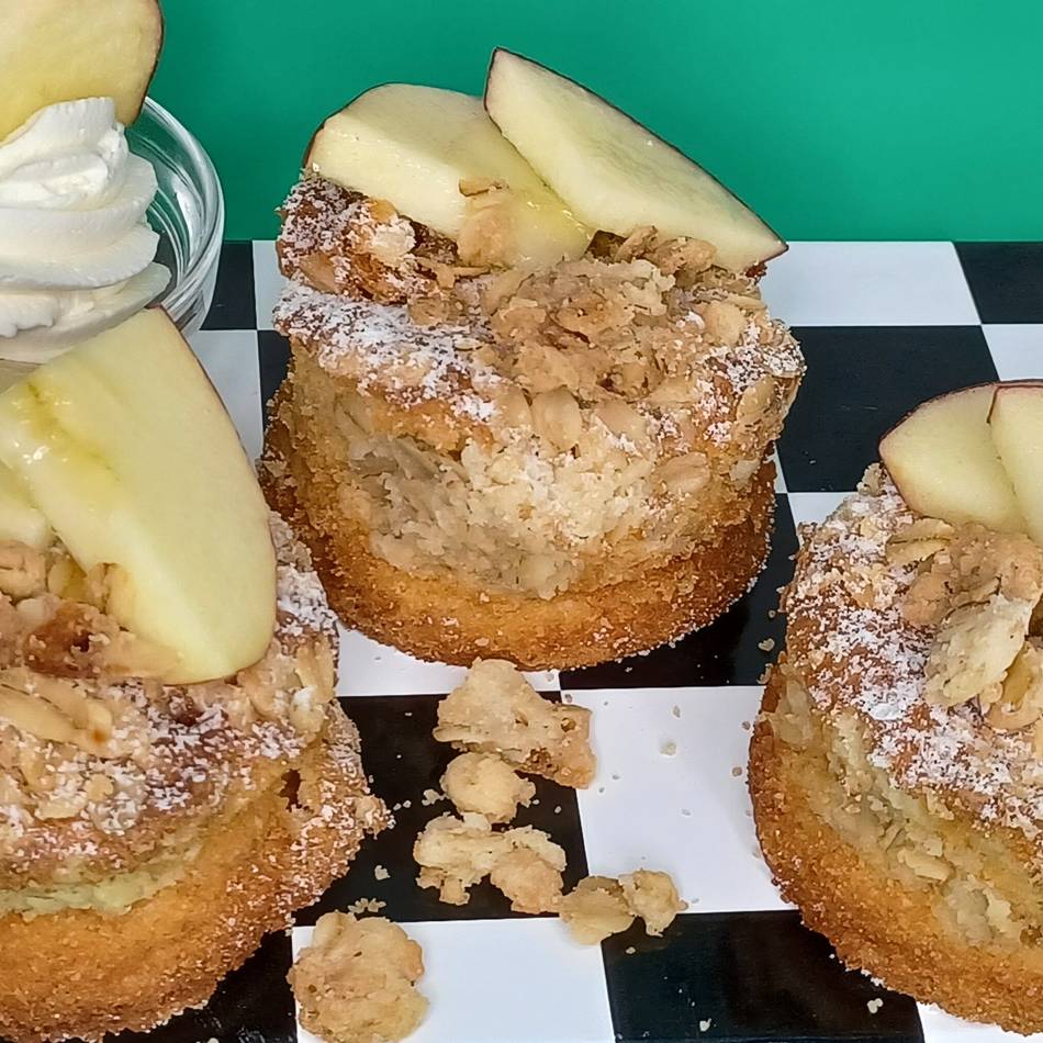 Kolumne Backen wir´s an: Zarte Apfeltörtchen mit Streuseln