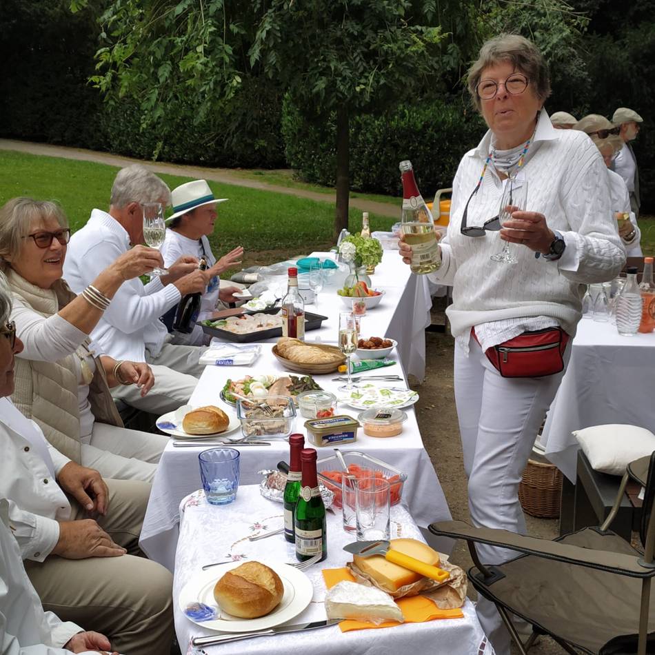 Dabringhausen feiert: Wetterglück macht Picknick perfekt