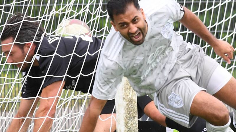 1:2-Niederlage beim DSC 99: Promi-Elf des MSV Düsseldorf patzt zum Bezirksliga-Auftakt