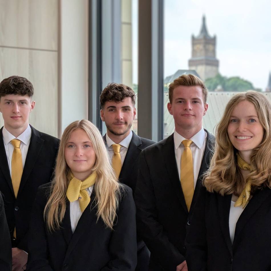 Ausbildung im Kreis Kleve: Fünf neue Auszubildende starten bei der Volksbank Kleverland