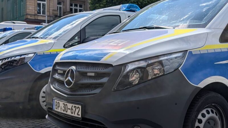 Auf dem Weg von Köln nach Düsseldorf: Sexueller Übergriff im Regionalexpress – Opfer setzt Pfefferspray ein