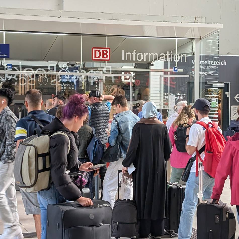 Tausende Reisende betroffen: Nach Brandanschlag in Düsseldorf – Bahn will Gleise stärker überwachen