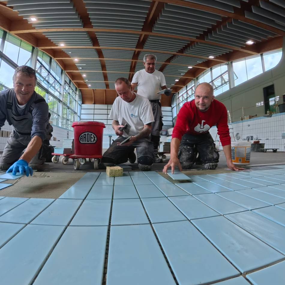 Junges Bad in Leverkusen hat Sanierungsbedarf: Hallenbad Wiembachtal ist bis Ende August zu