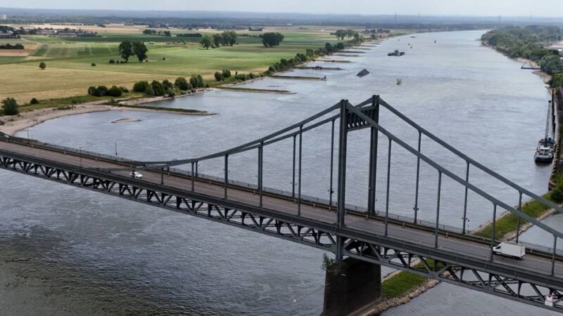 Marodes Bauwerk zwischen Duisburg und Krefeld: Uerdinger Rheinbrücke wird zur Dauerbaustelle