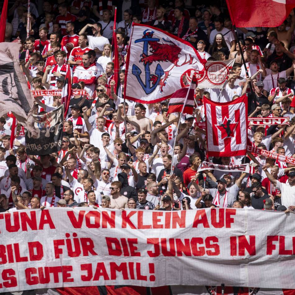 Starke Botschaft der Fans: Abschied vom Profi – was die Fortuna-Anhänger Siebert hoch anrechnen