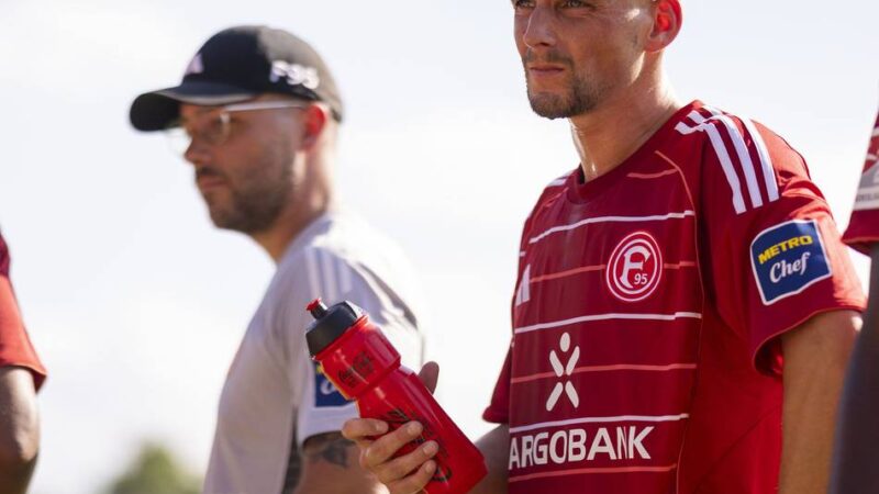 So würde unser Reporter aufstellen: Schmidt, Heyer oder Egouli? Wer Siebert beim Fortuna-Spiel in Paderborn ersetzen sollte