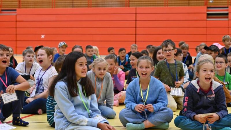 Start des Hückeswagener Kinderdorfs: Zwei Wochen voller Spiel, Spaß und Demokratie
