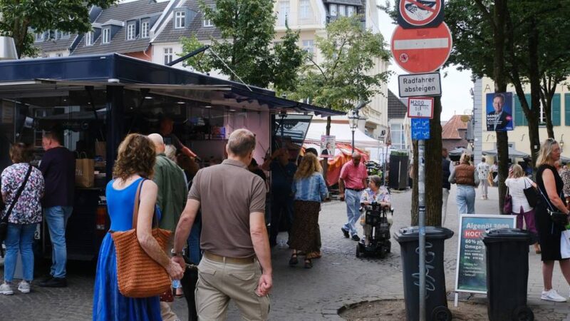 In der Innenstadt: Gefährliche Stolperfalle durch Kabelkanal ist beseitigt