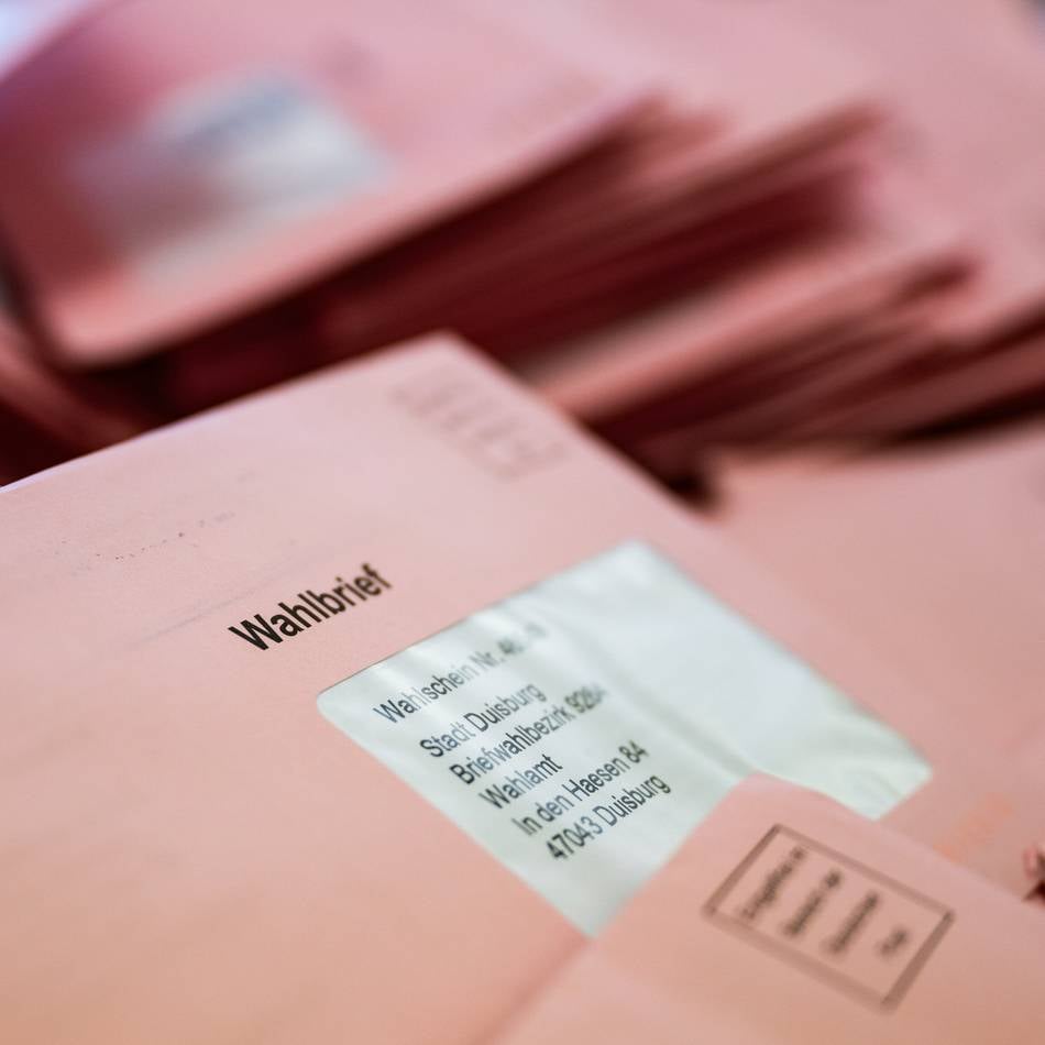 Wahlbenachrichtigungen werden verschickt: Duisburg bereitet sich auf die Kommunalwahlen vor