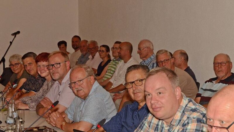 Sonderratssitzung in Xanten: Streit um nicht genehmigten Haushalt