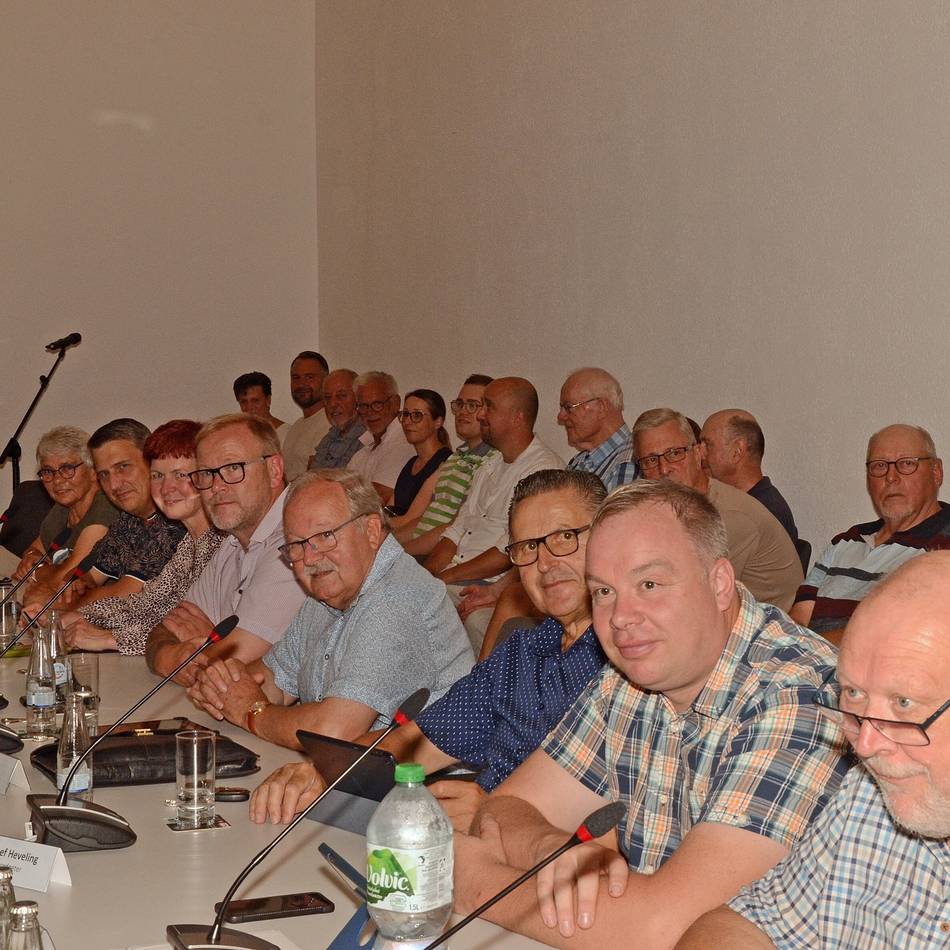 Sonderratssitzung in Xanten: Streit um nicht genehmigten Haushalt
