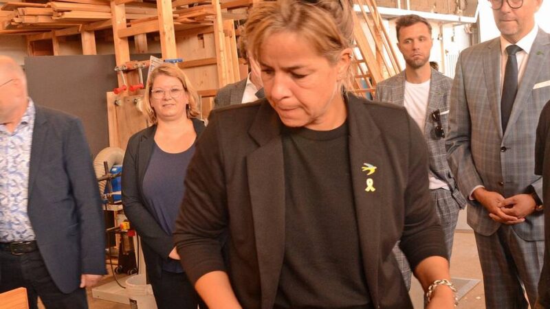Mona Neubaur besucht APX und FZX in Xanten: Mit der Ministerin auf Zeitreise