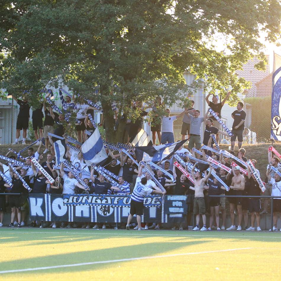 Drittligist zu Gast im Grenzlandstadion: Duisburg dominiert und führt 3:0 – Mennrath kommt nicht vors gegnerische Tor