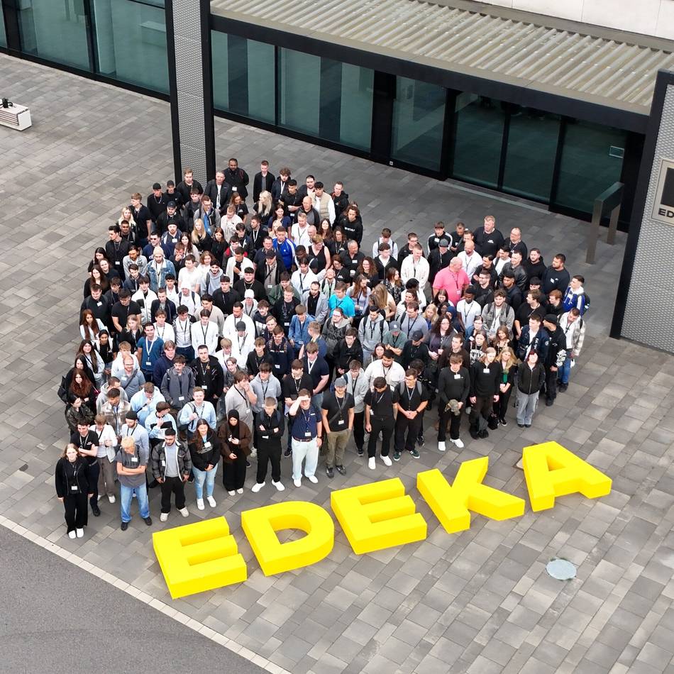 Edeka Rhein-Ruhr in Moers: Mehr als 1000 Nachwuchskräfte starten 2025 ins Berufsleben