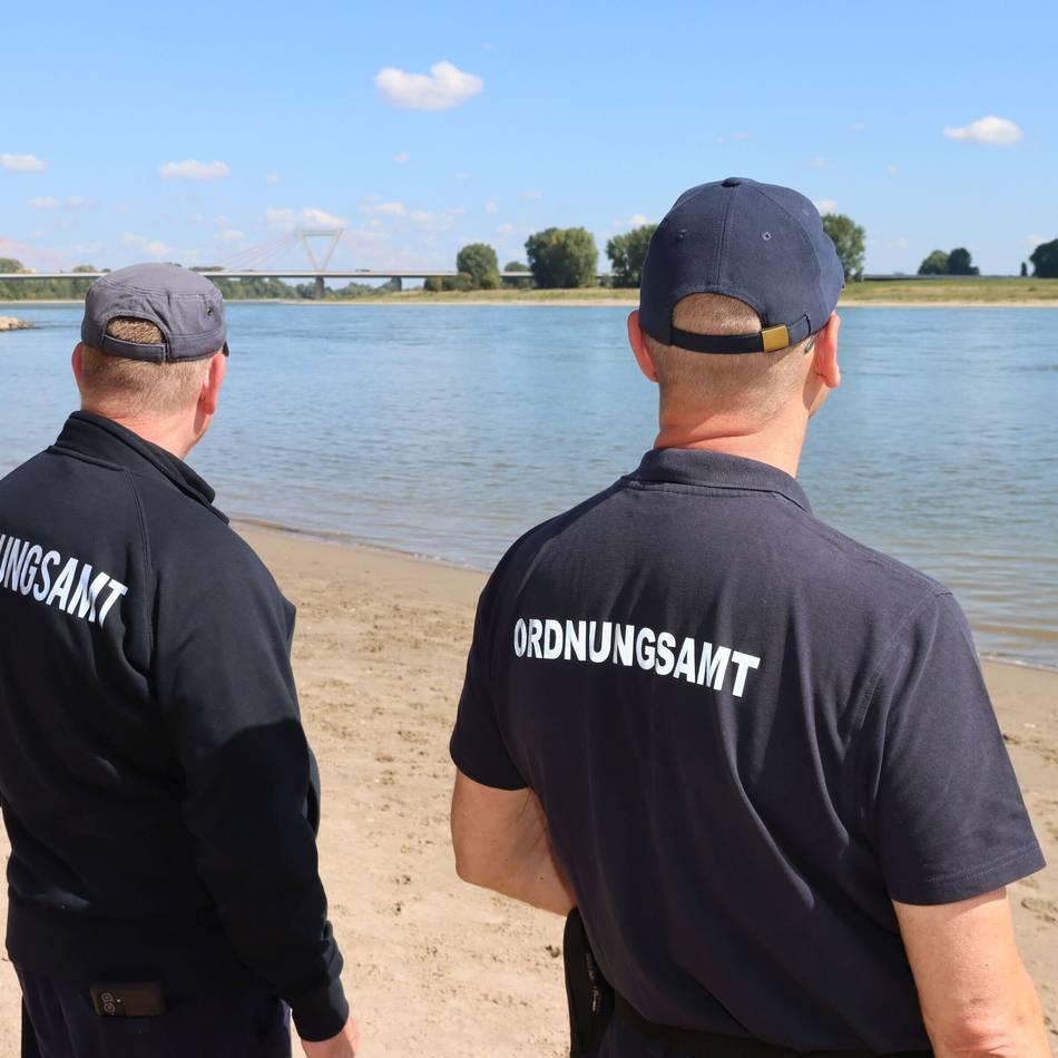 Ab Dienstag gültig: Meerbusch verbietet das Baden im Rhein – diese Strafen drohen