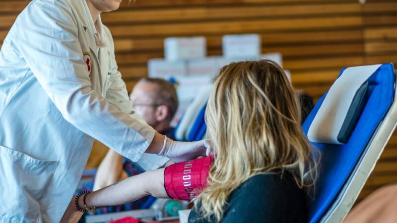 Blutspenden in Düsseldorf und Meerbusch: Trotz zuletzt gestiegener Spende-Bereitschaft – Demografischer Wandel bereitet DRK Sorgen