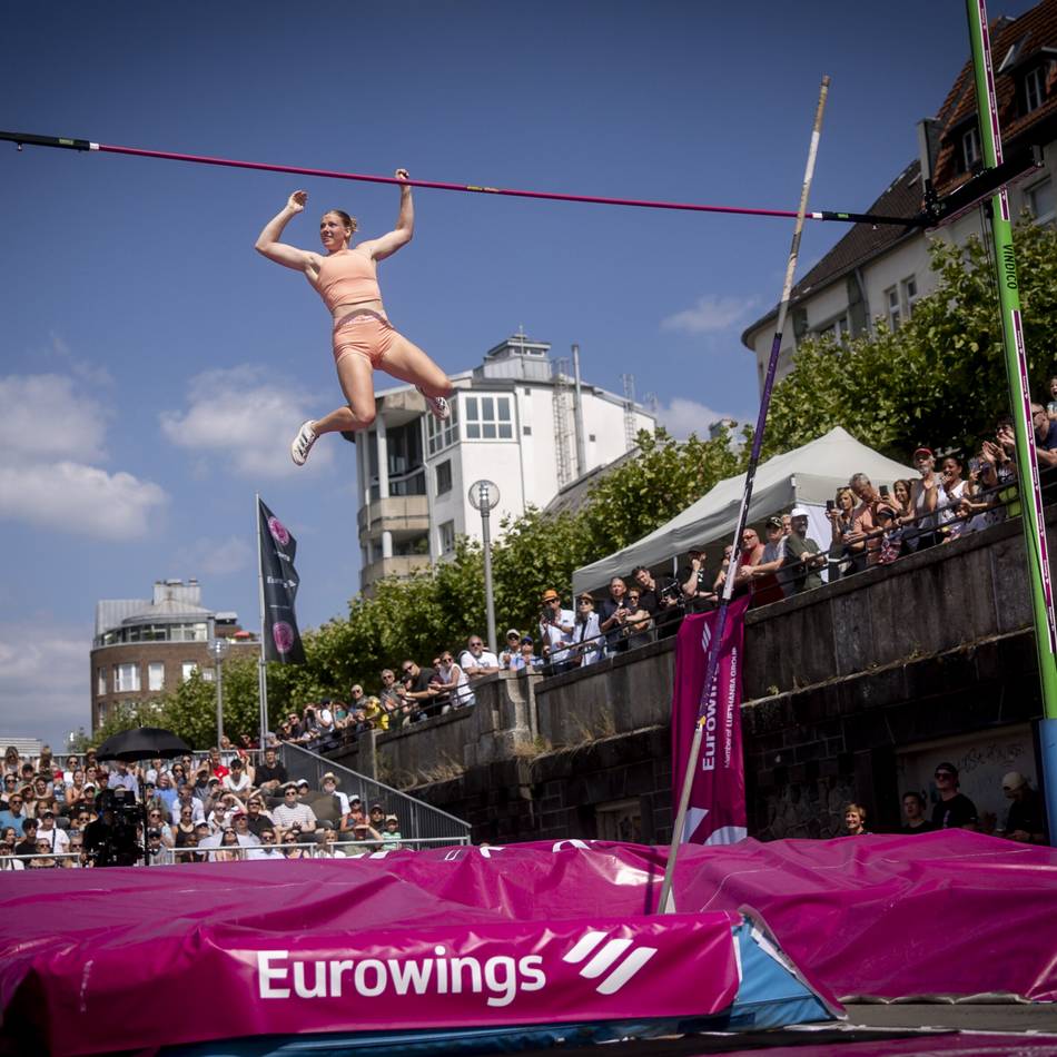 Stabhochsprung, Basketball und Klettern in Düsseldorf: Drei Tage Sportwettkämpfe in der Innenstadt – der „D-Sports Circus“ begeistert die Zuschauer