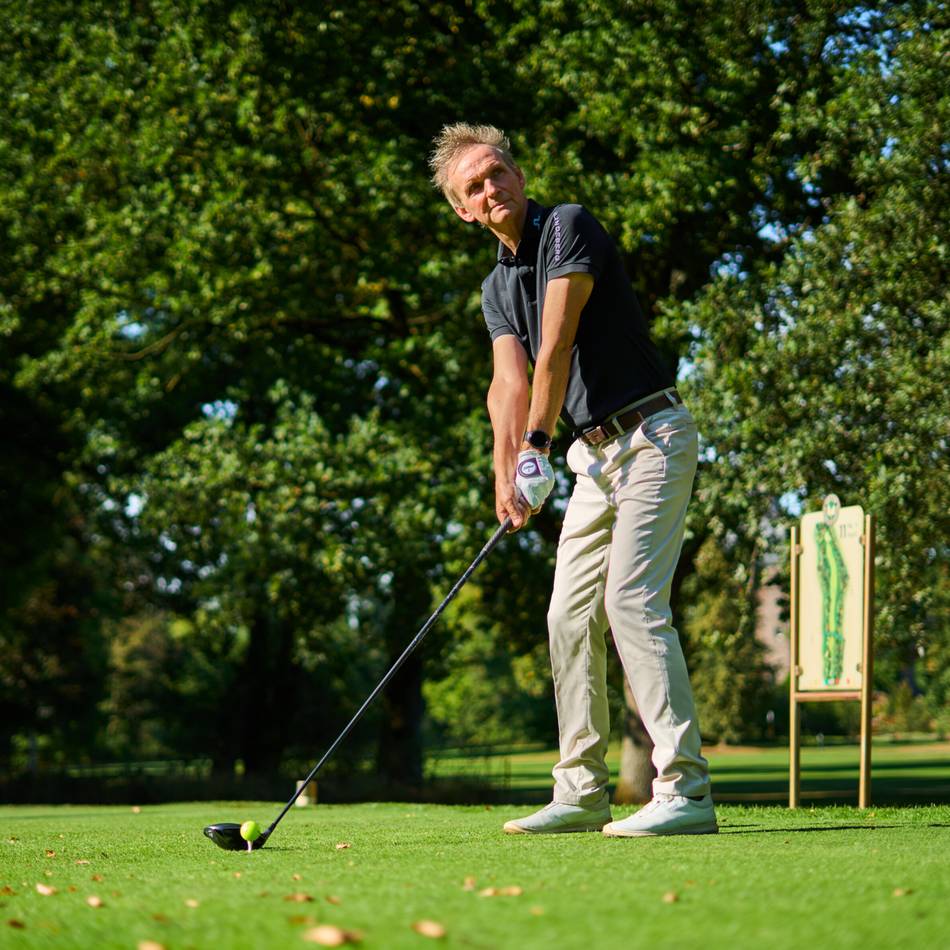 „Das kann nicht wahr sein“: Seltener Sensationsschlag – Gladbacher Amateurgolfer gelingt ein „Albatros“