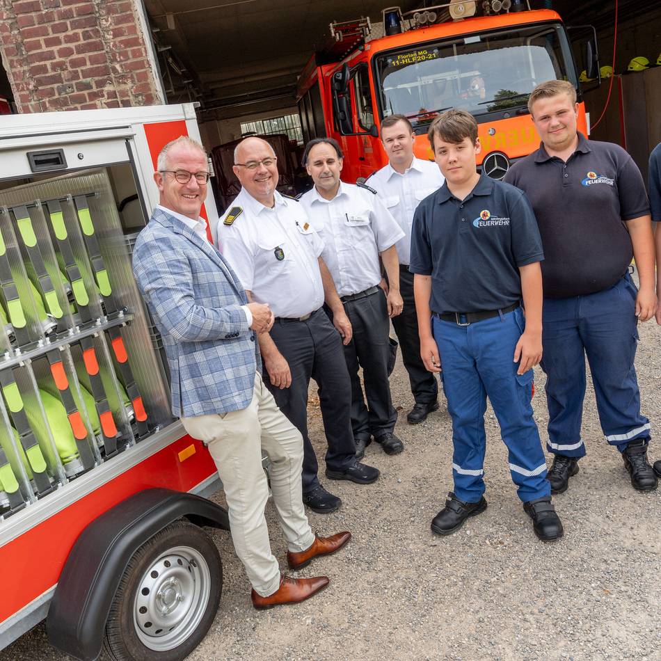 Gut gemacht: 7000-Euro-Spende der Stadtsparkasse geht an Kinder- und Jugendfeuerwehr