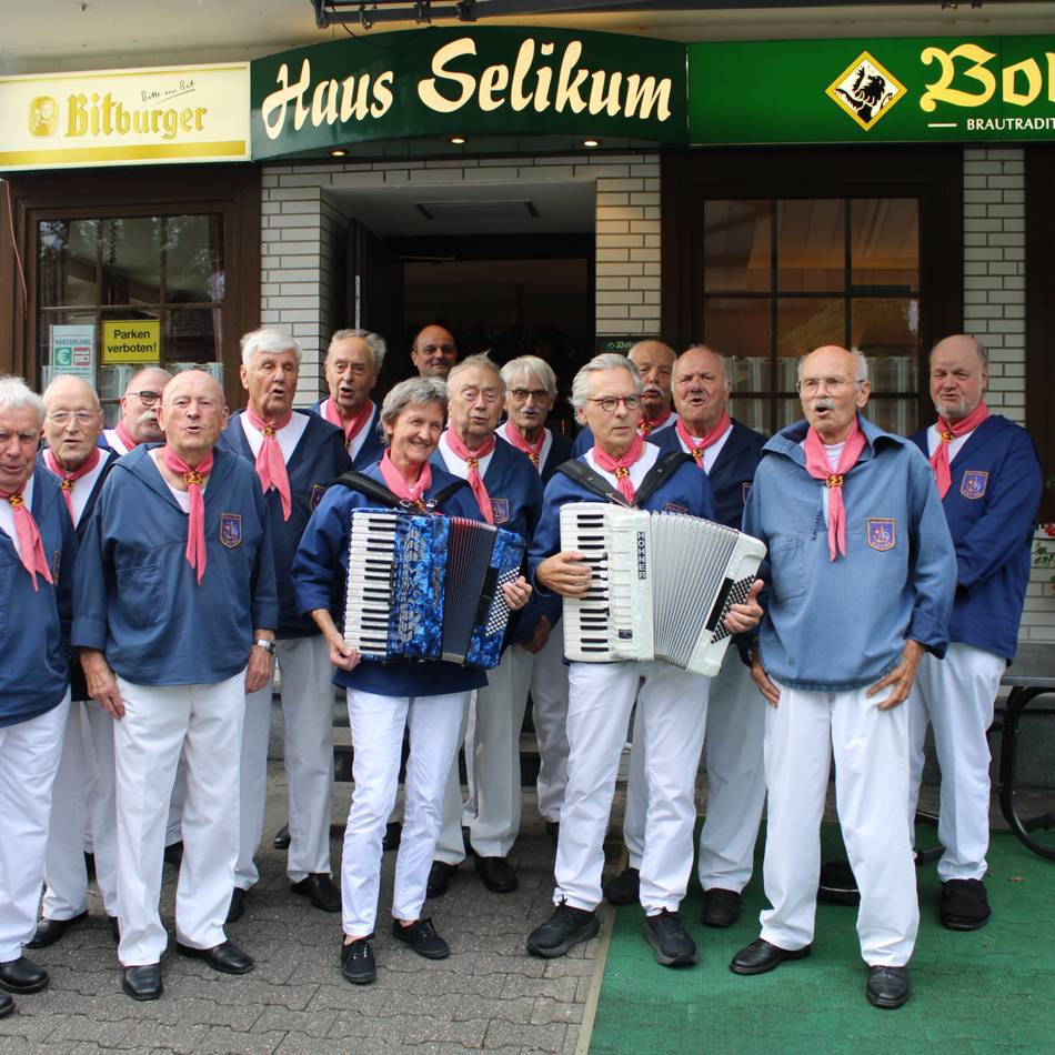 Erinnerungen des Neusser Shanty-Chor-Leiters : „Wir haben in Hängematten geschlafen“