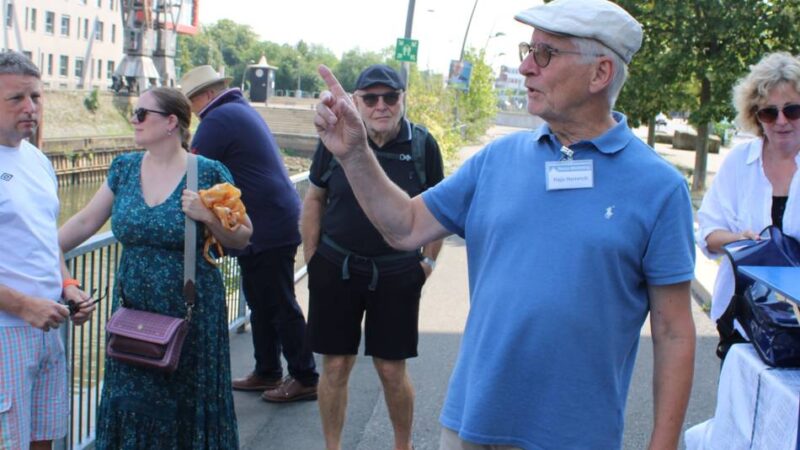 Tour durch den Neusser Hafen: „Aus dem Norden kamen Butter und Heringe, aus dem Süden Elsass-Wein“
