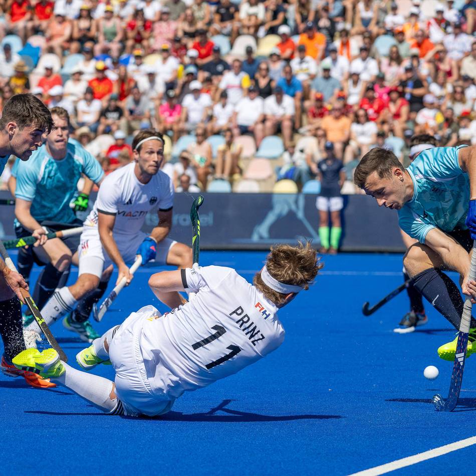 Remis bei Hockey-EM gegen England: Deutschland ist besser – und gewinnt doch nicht