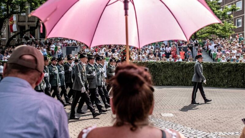 Wetterprognosen im Vergleich: So wird das Wetter zum Neusser Schützenfest 2025