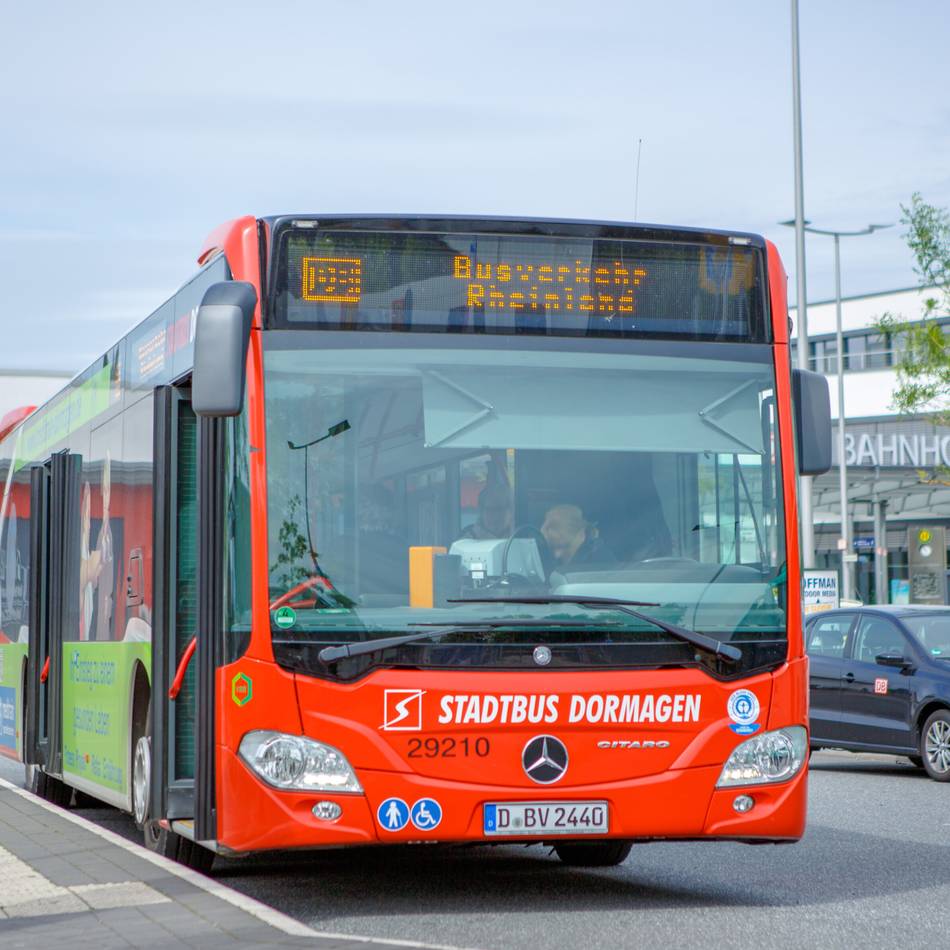 Für Dormagener Kulturinteressierte: Neuer Shuttleservice zum Landestheater und zuück