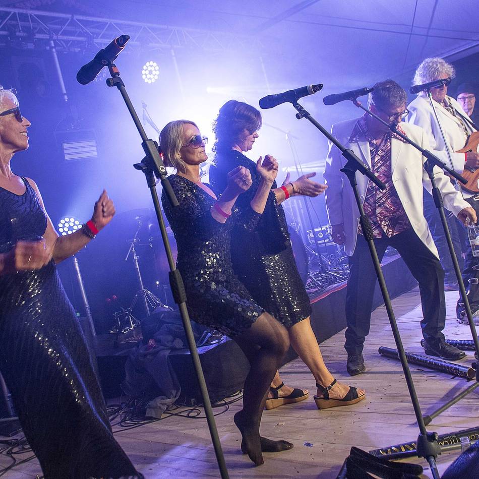 Musik im Festzelt: Gelderns Allstars rocken die Boeckelter Kirmes