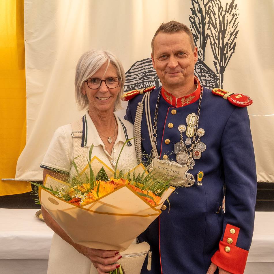 Vogelschießen in Neuss: Grenadierhauptmann wird Schützenkönig in Allerheiligen