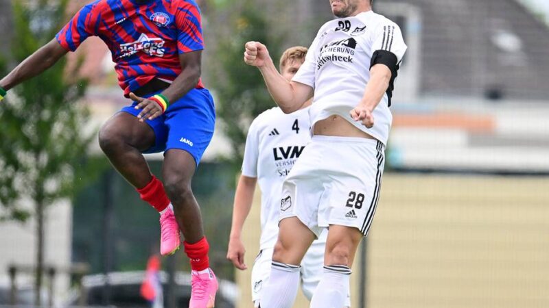 1. FC Linfort erzielt spät das 2:2: SV Budberg gibt in Überzahl Derbysieg aus der Hand