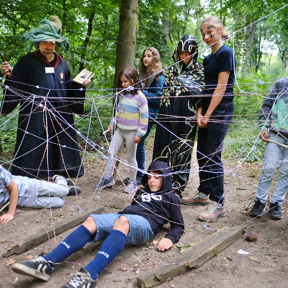 Besondere Abenteuer: Kinder erleben zauberhafte Zeit im Wald