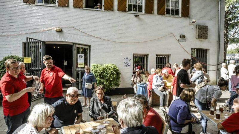 Historisches Gebäude in Düsseldorf: Familienfest an der Buscher Mühle